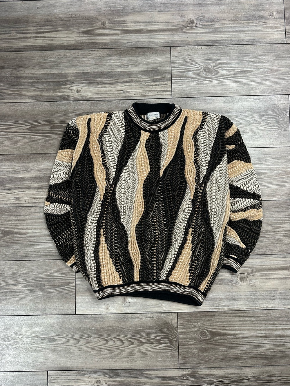 Vintage 90’s Avanzala Harry Rosen Coogi Style Sweater